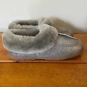 NWT Land’s End Sherling Grey Slippers size 8